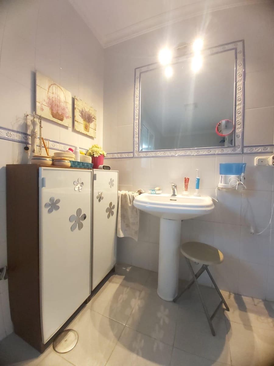 7 soveværelse Villa til salg i Algeciras - € 617.000 (Ref: 8915439)