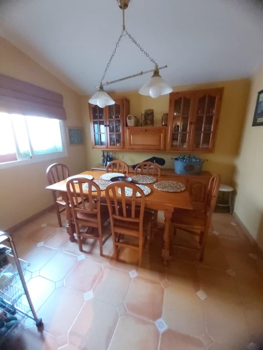 7 soveværelse Villa til salg i Algeciras - € 617.000 (Ref: 8915439)