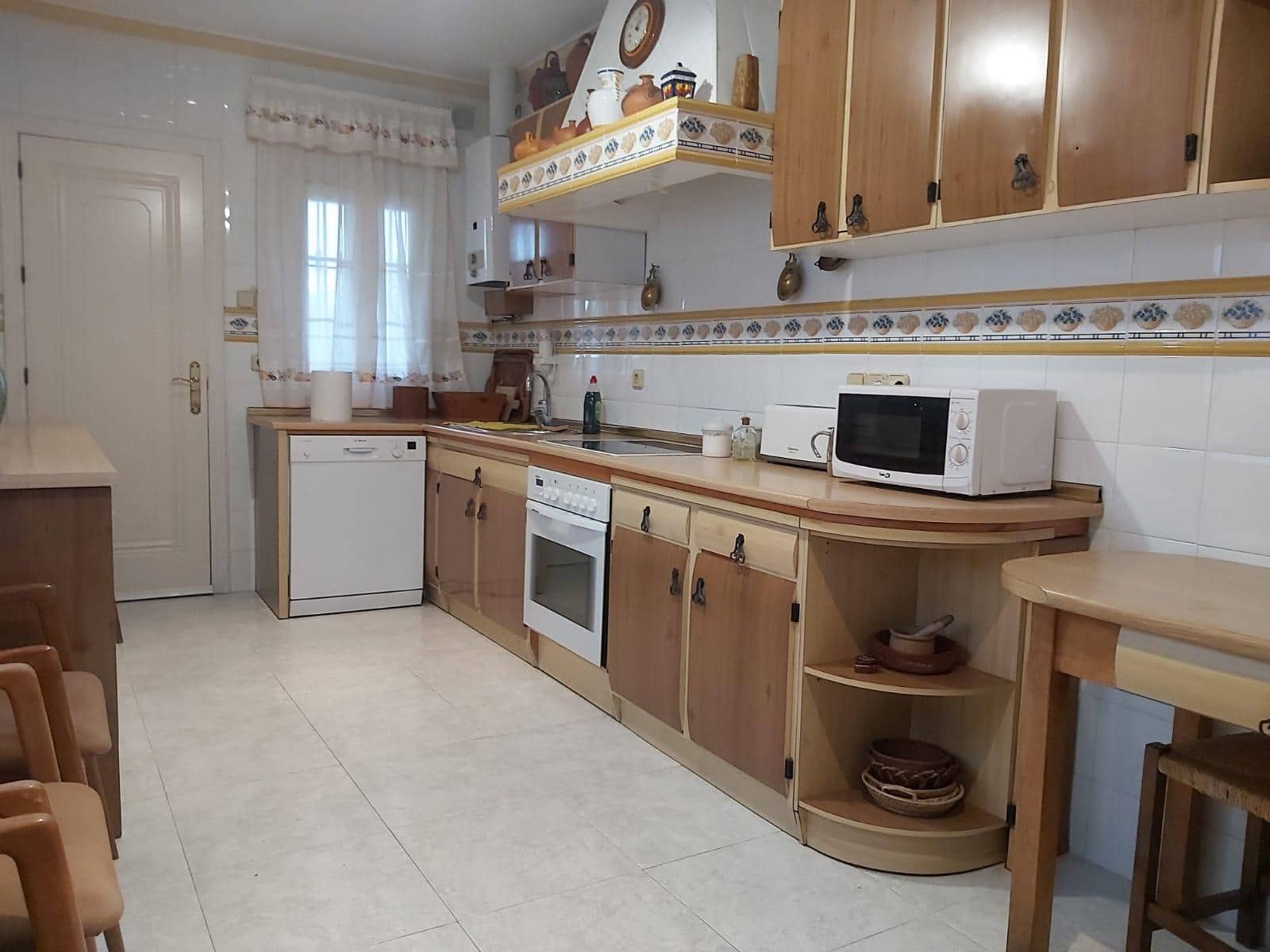 7 soveværelse Villa til salg i Algeciras - € 617.000 (Ref: 8915439)