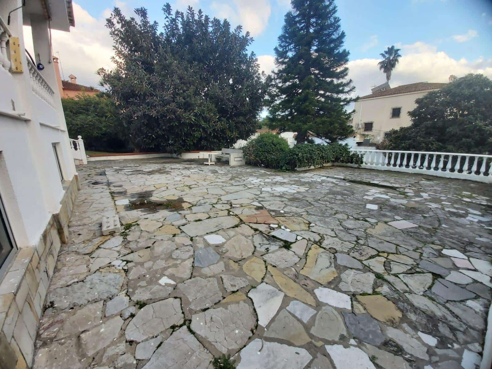 7 soveværelse Villa til salg i Algeciras - € 617.000 (Ref: 8915439)