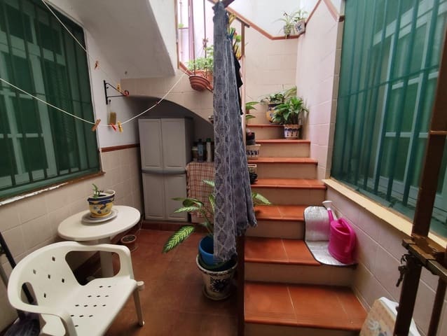 3 soverom Hus til salgs i La Línea de la Concepción med garasje - € 220 000 (Ref: 9042192)