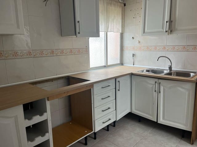 3 soveværelse Byhus til salg i Algeciras - € 109.900 (Ref: 9042194)