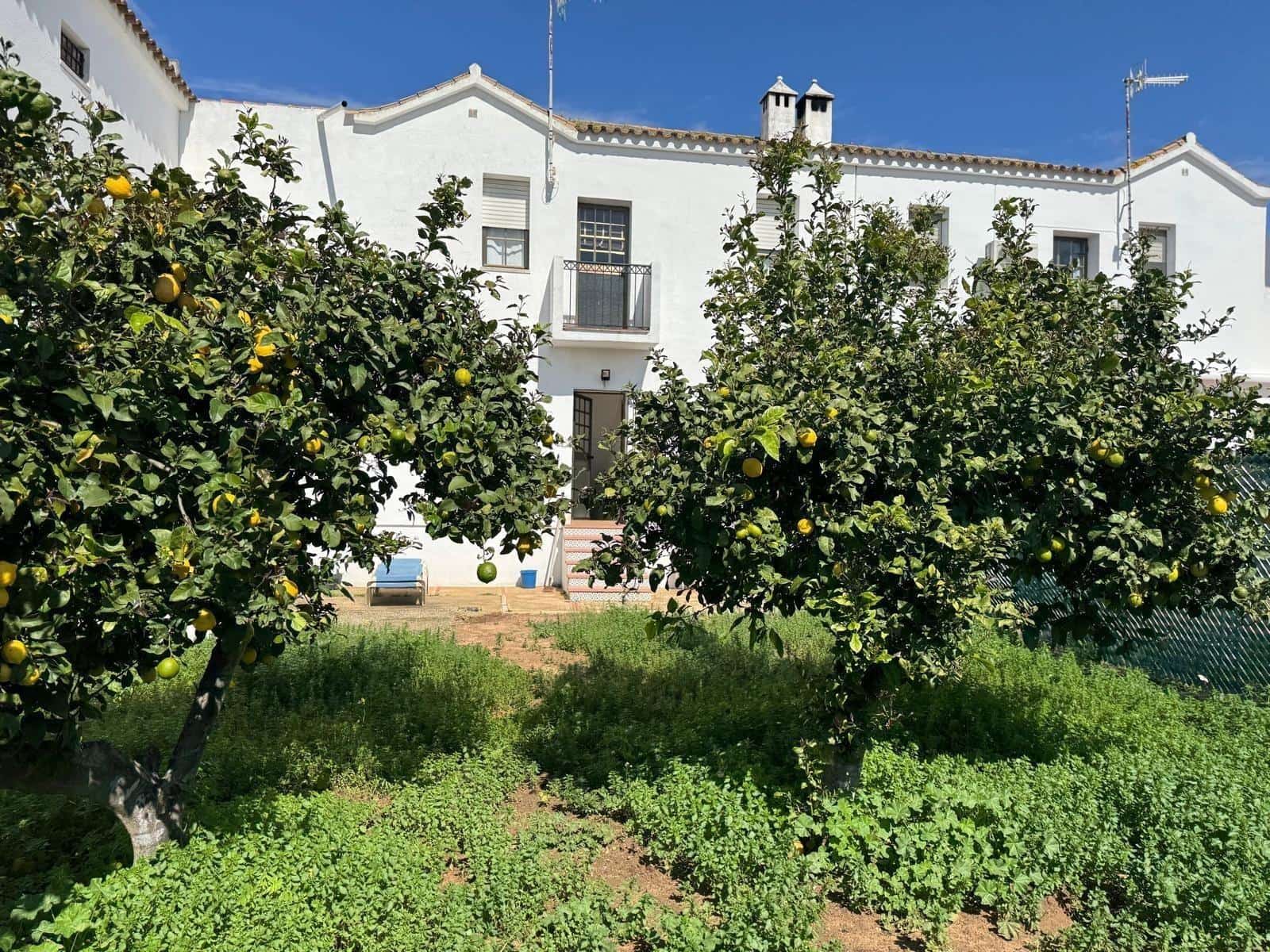 4 soveværelse Villa til salg i Sanlucar de Barrameda med garage - € 389.000 (Ref: 9048728)