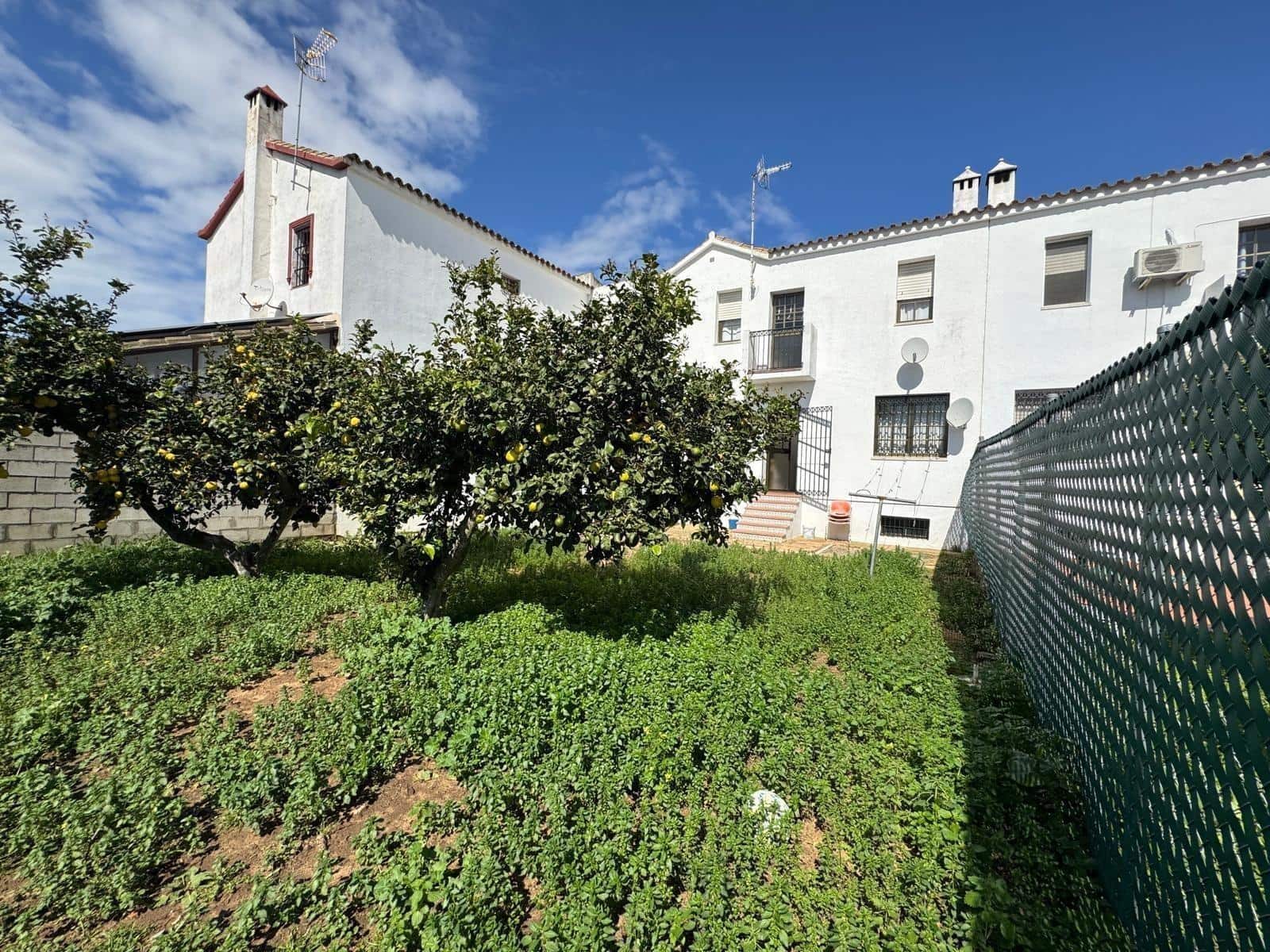 4 soveværelse Villa til salg i Sanlucar de Barrameda med garage - € 389.000 (Ref: 9048728)