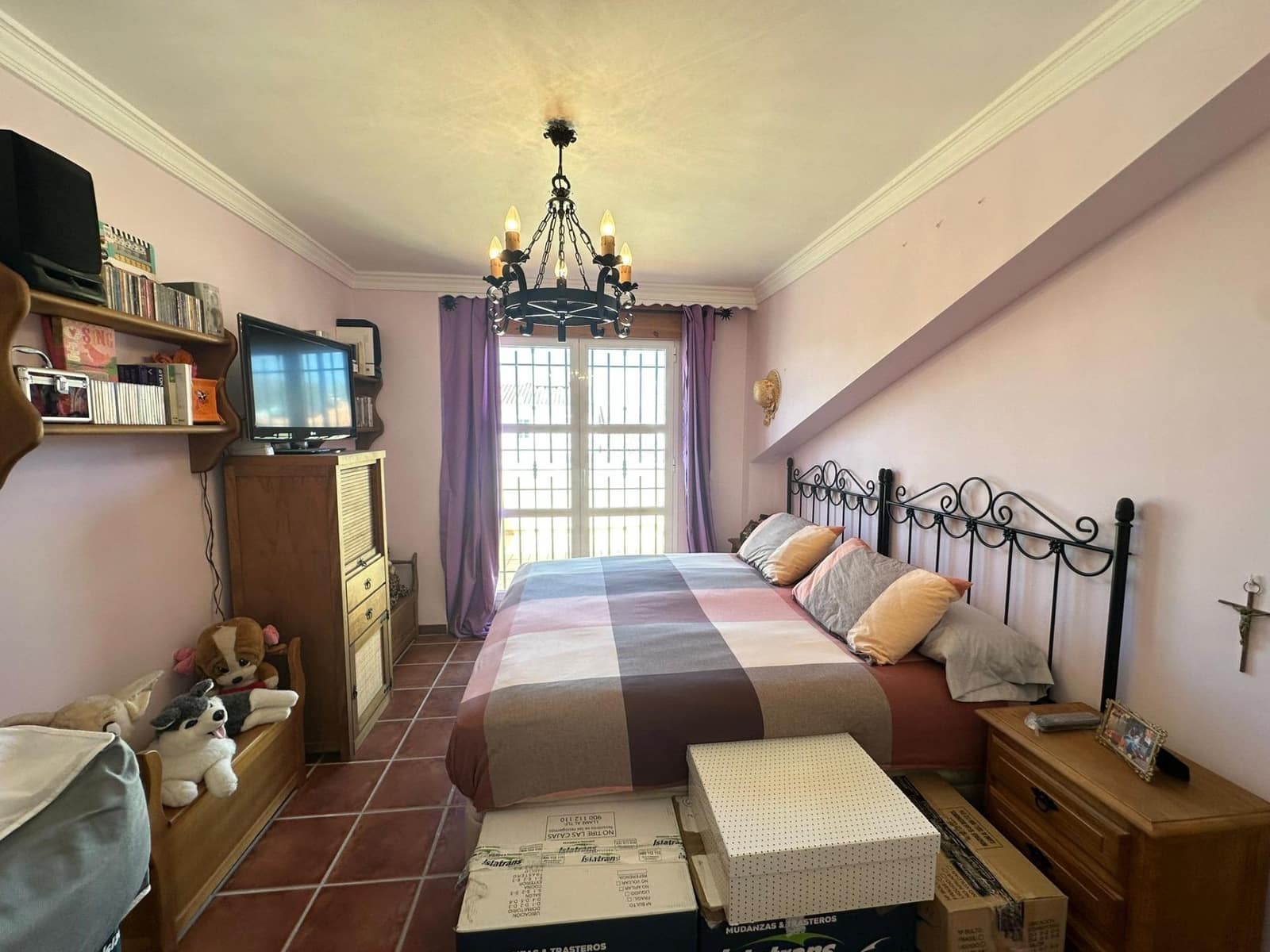 5 soveværelse Semi-Rækkehus til salg i Los Barrios - € 388.000 (Ref: 9106497)