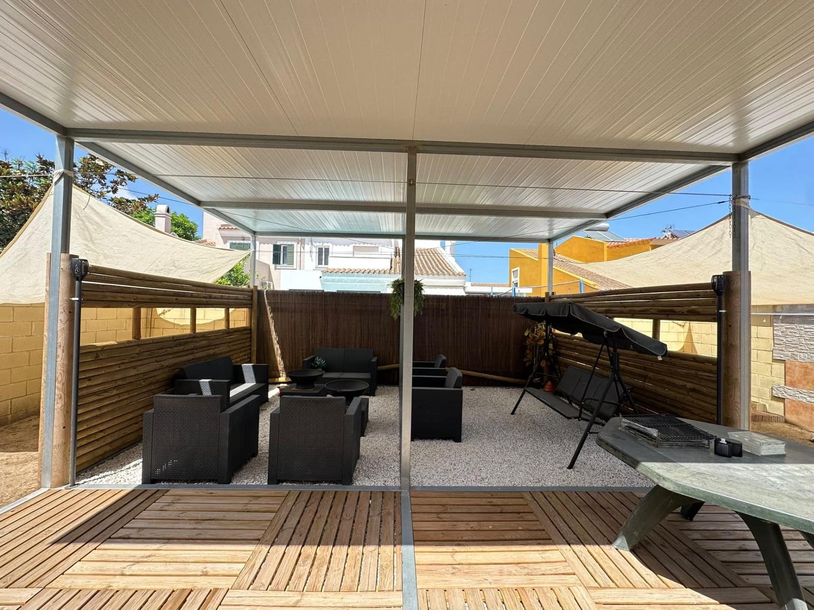 5 soveværelse Semi-Rækkehus til salg i Los Barrios - € 388.000 (Ref: 9106497)