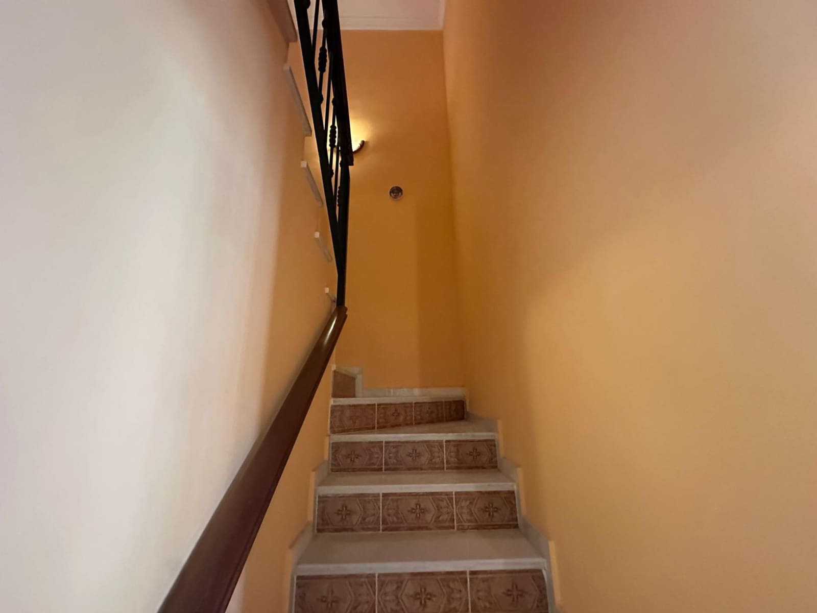 5 soveværelse Semi-Rækkehus til salg i Los Barrios - € 388.000 (Ref: 9106497)