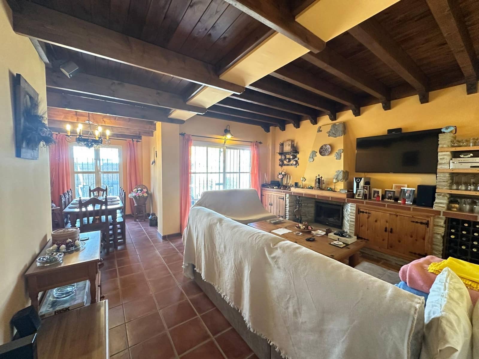 5 soveværelse Semi-Rækkehus til salg i Los Barrios - € 388.000 (Ref: 9106497)