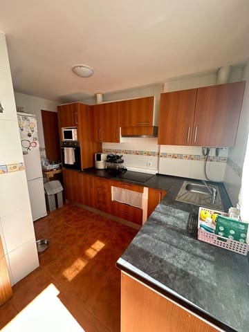 3 slaapkamer Rijtjeshuis te koop in La Línea de la Concepción met garage - € 255.500 (Ref: 9112323)