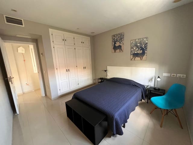 5 soveværelse Villa til salg i Los Barrios med swimmingpool garage - € 620.000 (Ref: 9114090)