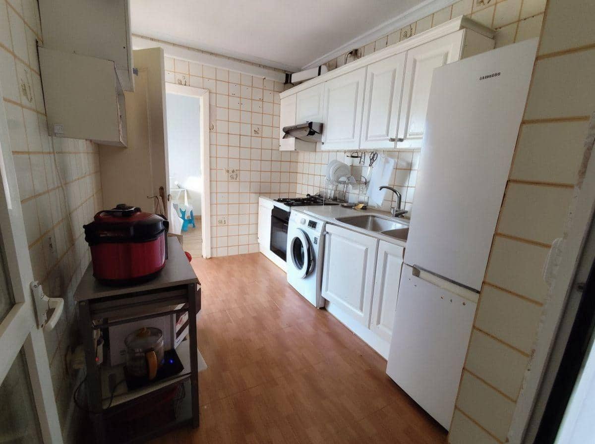 3 soveværelse Lejlighed til salg i La Linea de la Concepcion - € 95.000 (Ref: 9296883)