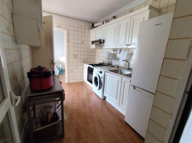 3 soveværelse Lejlighed til salg i La Línea de la Concepción - € 95.000 (Ref: 9296883)