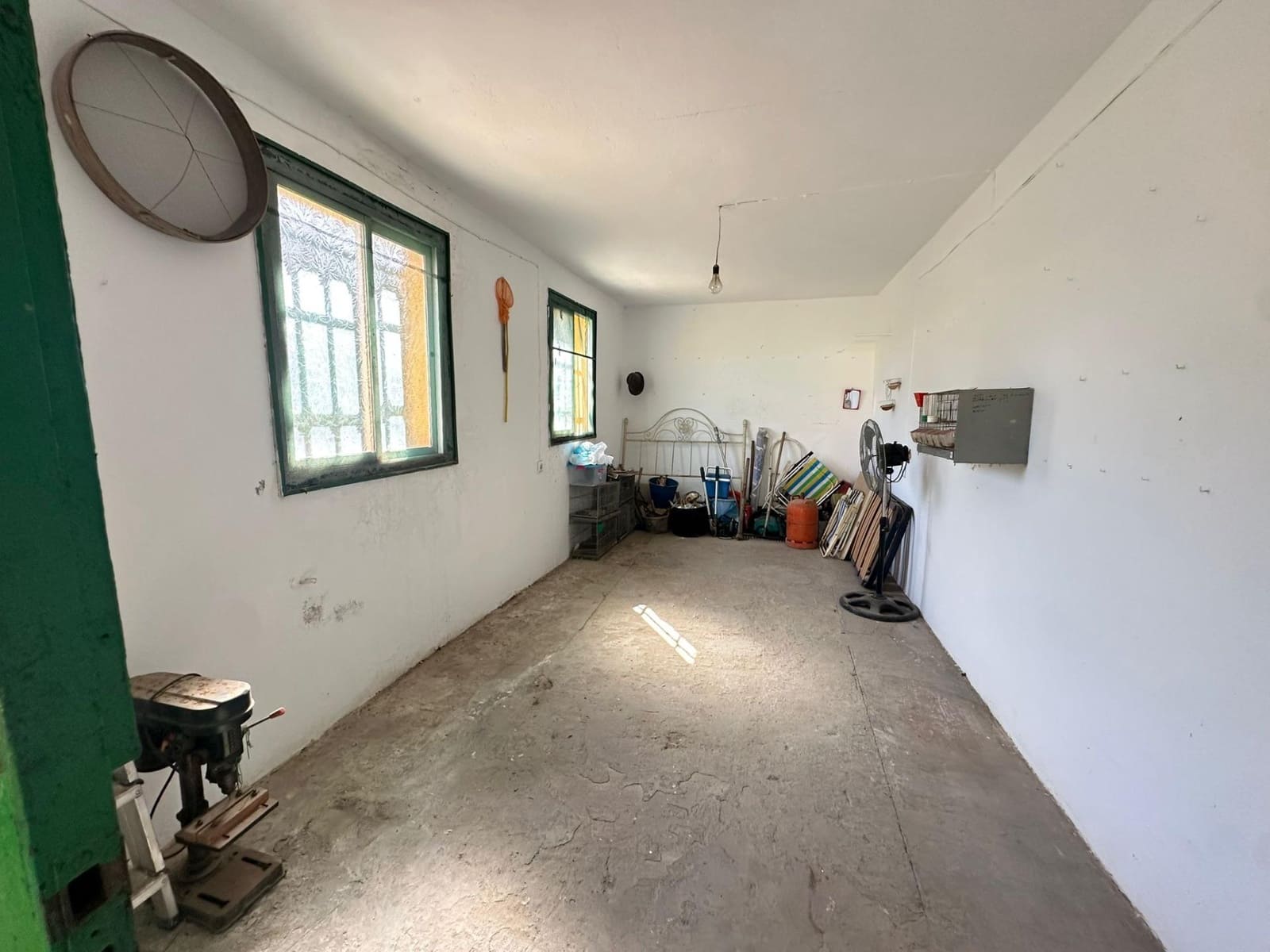 2 slaapkamer Finca/Landhuis te koop in La Linea de la Concepcion met garage - € 205.000 (Ref: 9355837)