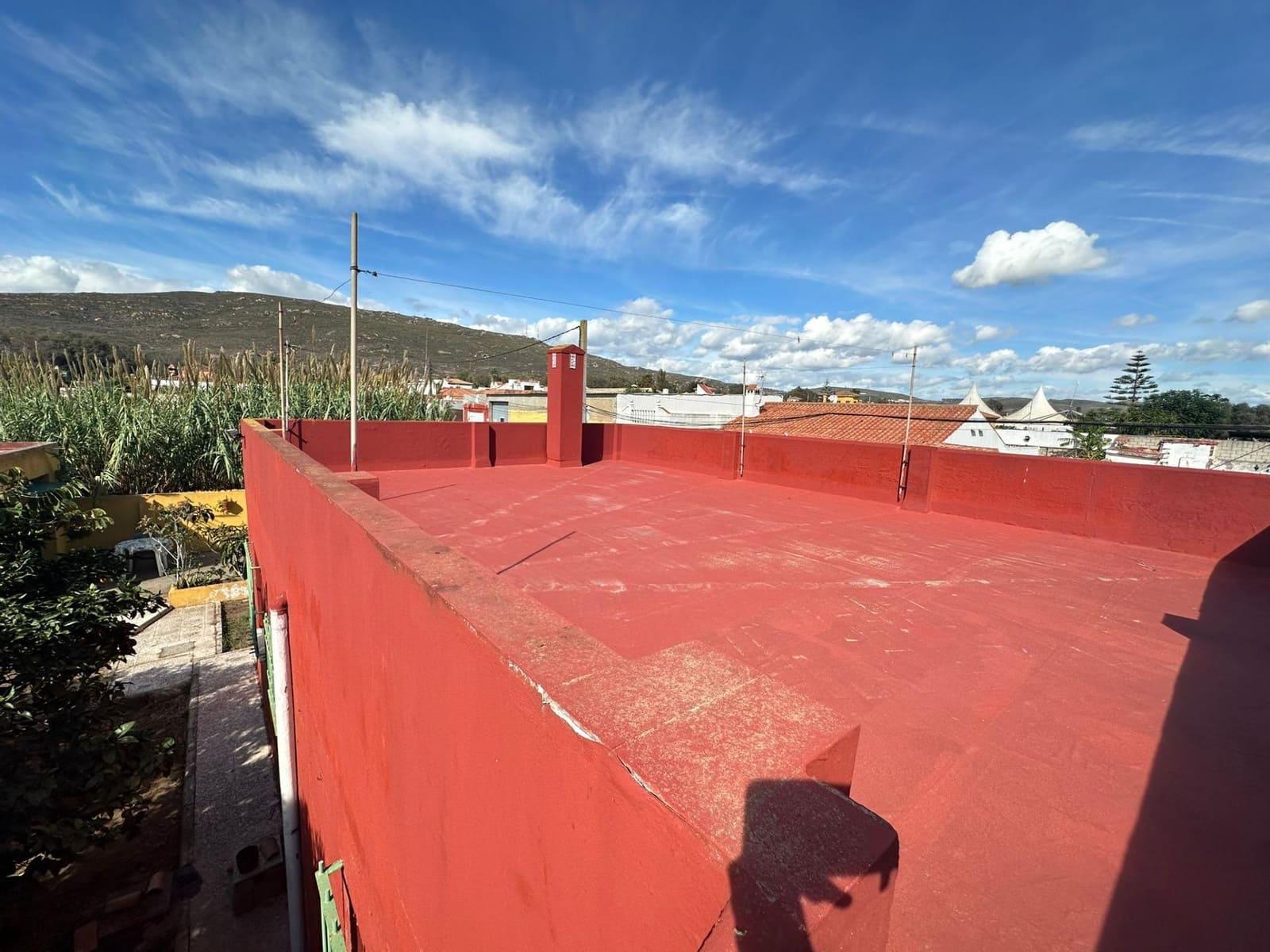 2 slaapkamer Finca/Landhuis te koop in La Linea de la Concepcion met garage - € 205.000 (Ref: 9355837)