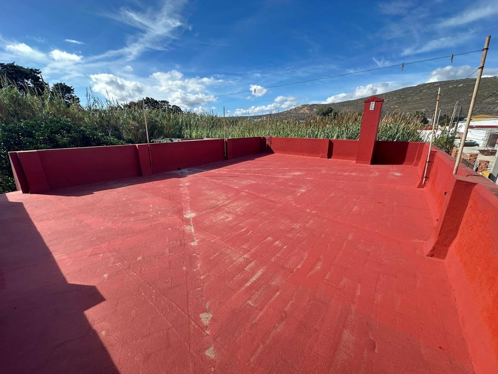 2 slaapkamer Finca/Landhuis te koop in La Linea de la Concepcion met garage - € 205.000 (Ref: 9355837)