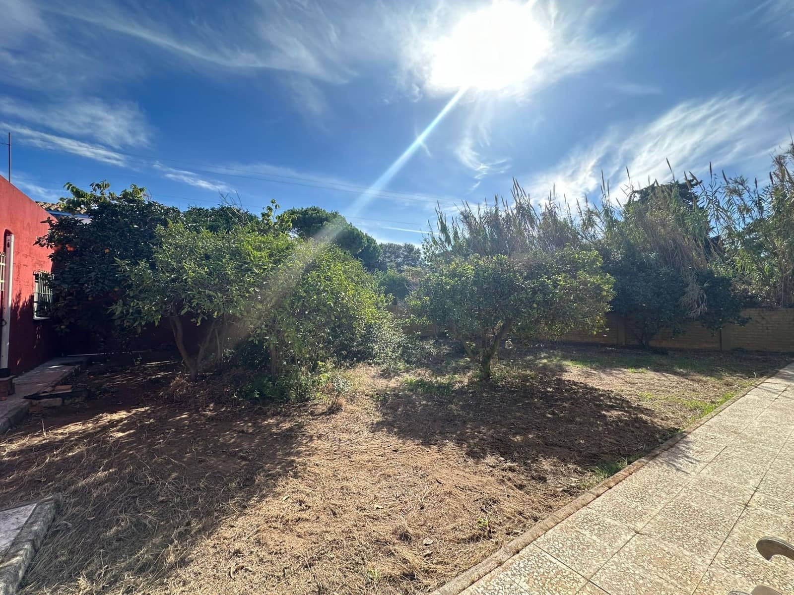 2 slaapkamer Finca/Landhuis te koop in La Linea de la Concepcion met garage - € 205.000 (Ref: 9355837)