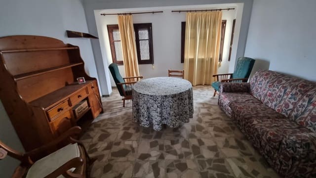 Apartament na sprzedaż w La Línea de la Concepción - 300 000 € (Ref: 9357722)