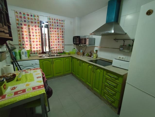 2 soverom Leilighet til salgs i La Línea de la Concepción - € 190 000 (Ref: 9379017)