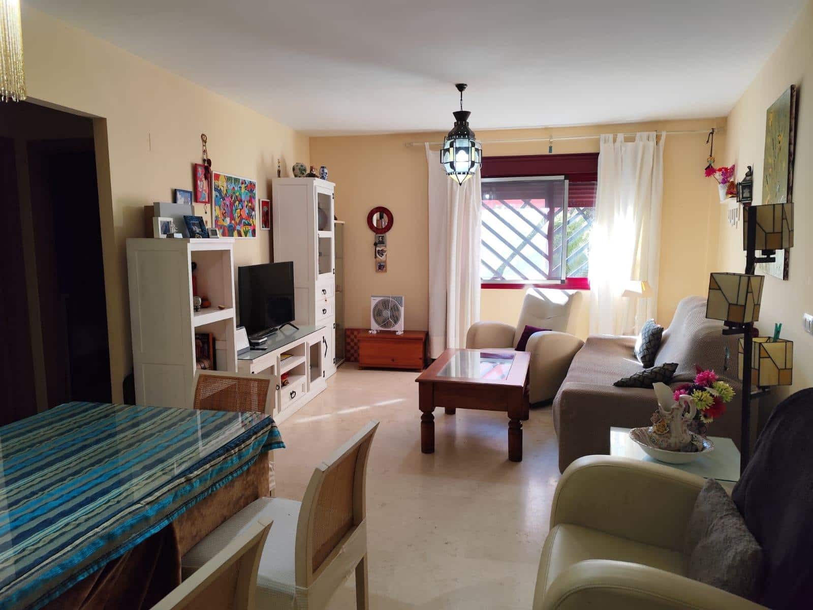 2 bedroom Flat for sale in La Linea de la Concepcion - € 190,000 (Ref: 9379017)