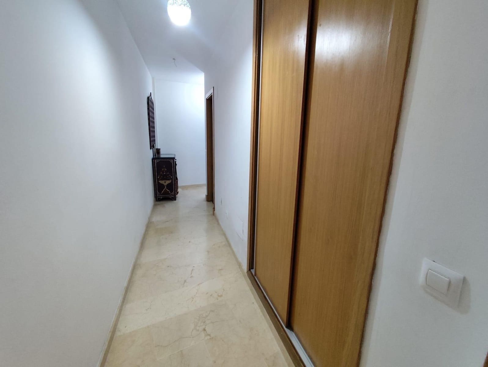 2 bedroom Flat for sale in La Linea de la Concepcion - € 190,000 (Ref: 9379017)