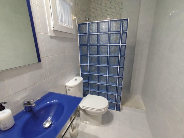 3 soveværelse Rækkehus til salg i La Línea de la Concepción med garage - € 290.000 (Ref: 9436238)