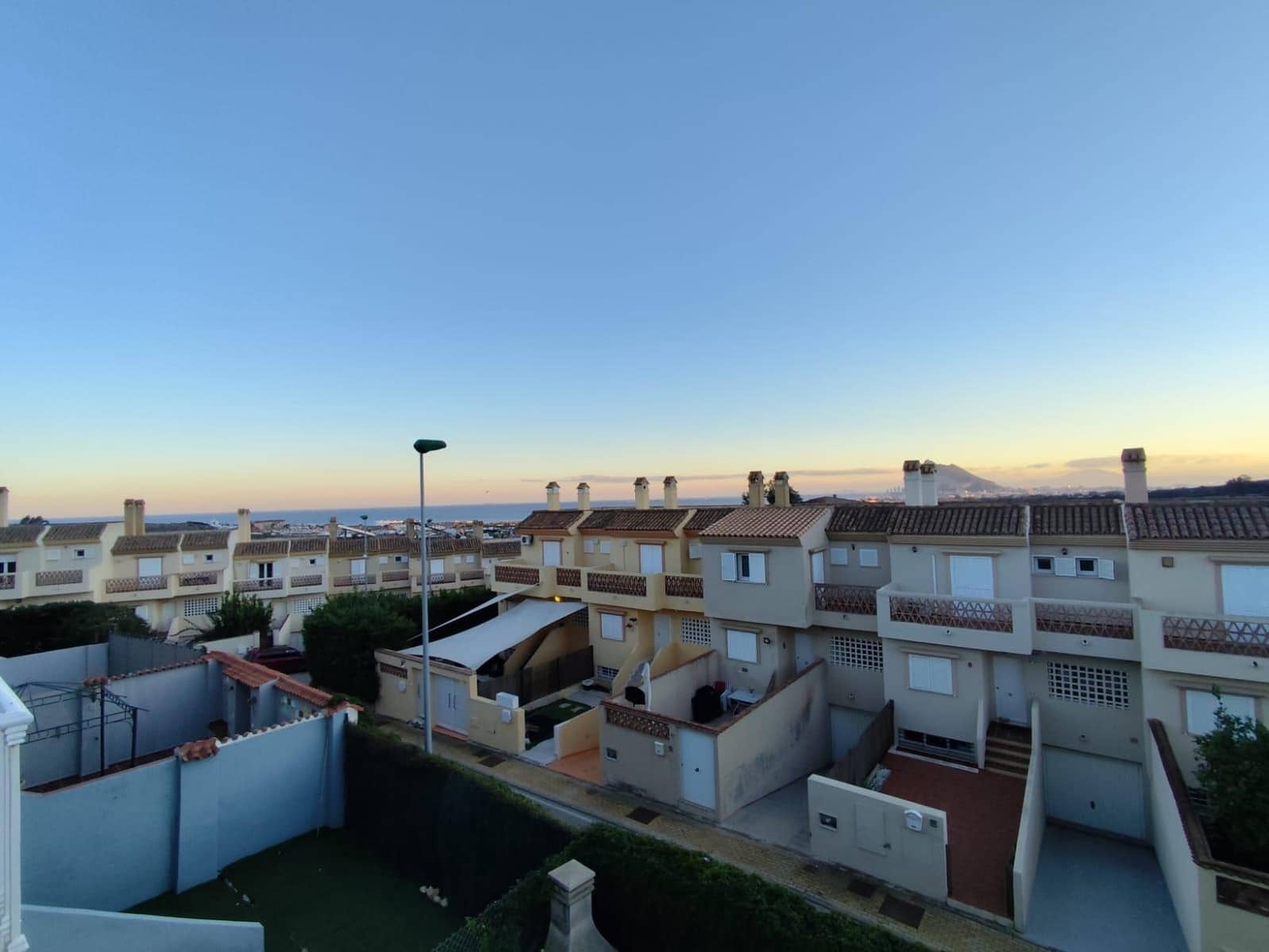 3 quarto Moradia em Banda para venda em La Linea de la Concepcion com garagem - 290 000 € (Ref: 9436238)