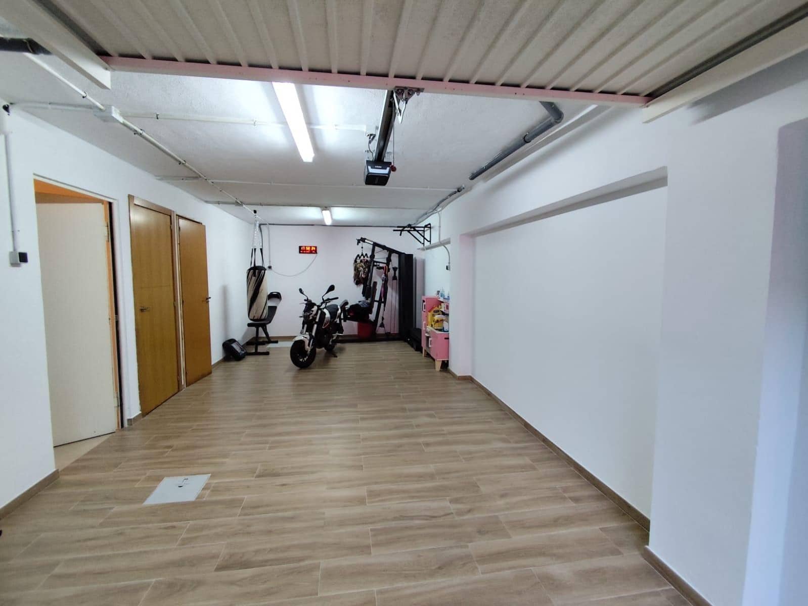 3 quarto Moradia em Banda para venda em La Linea de la Concepcion com garagem - 290 000 € (Ref: 9436238)