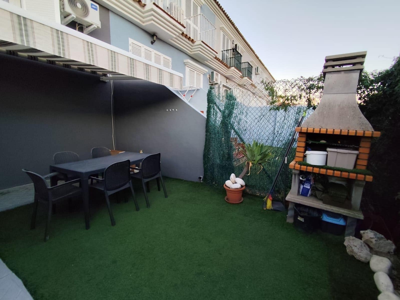 3 quarto Moradia em Banda para venda em La Linea de la Concepcion com garagem - 290 000 € (Ref: 9436238)