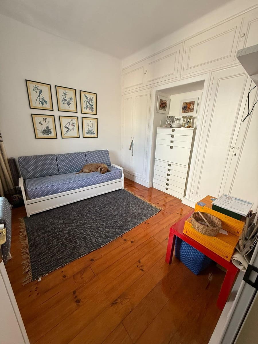 Chalet de 4 habitaciones en Algeciras en venta con garaje - 355.000 € (Ref: 9468480)