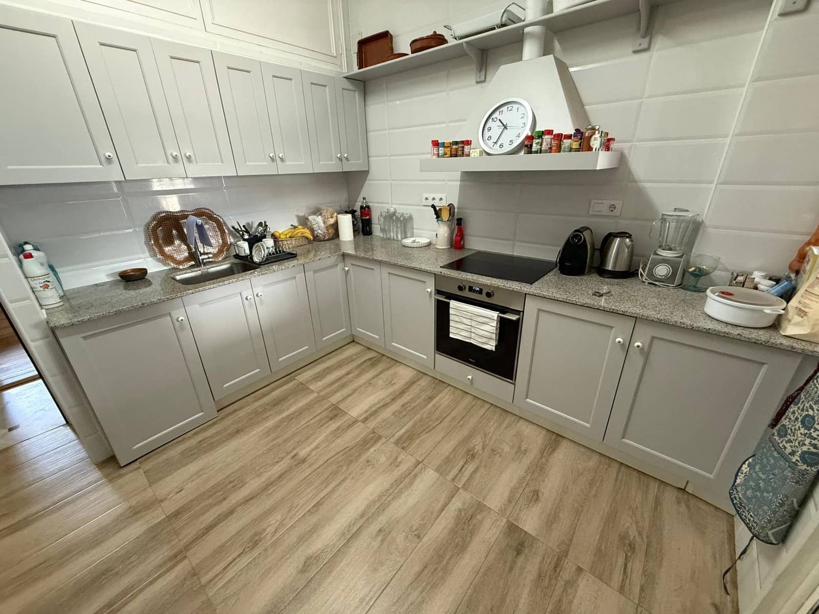 Chalet de 4 habitaciones en Algeciras en venta con garaje - 355.000 € (Ref: 9468480)