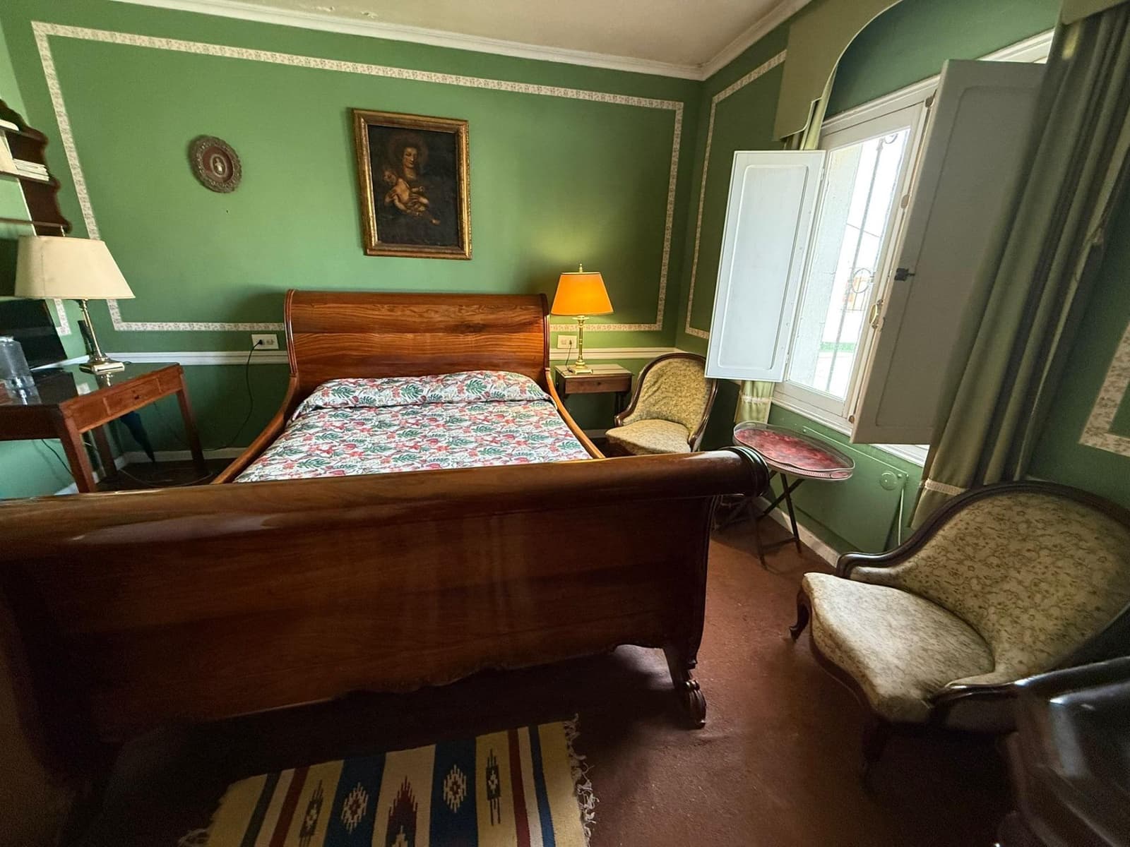 Chalet de 4 habitaciones en Algeciras en venta con garaje - 355.000 € (Ref: 9468480)