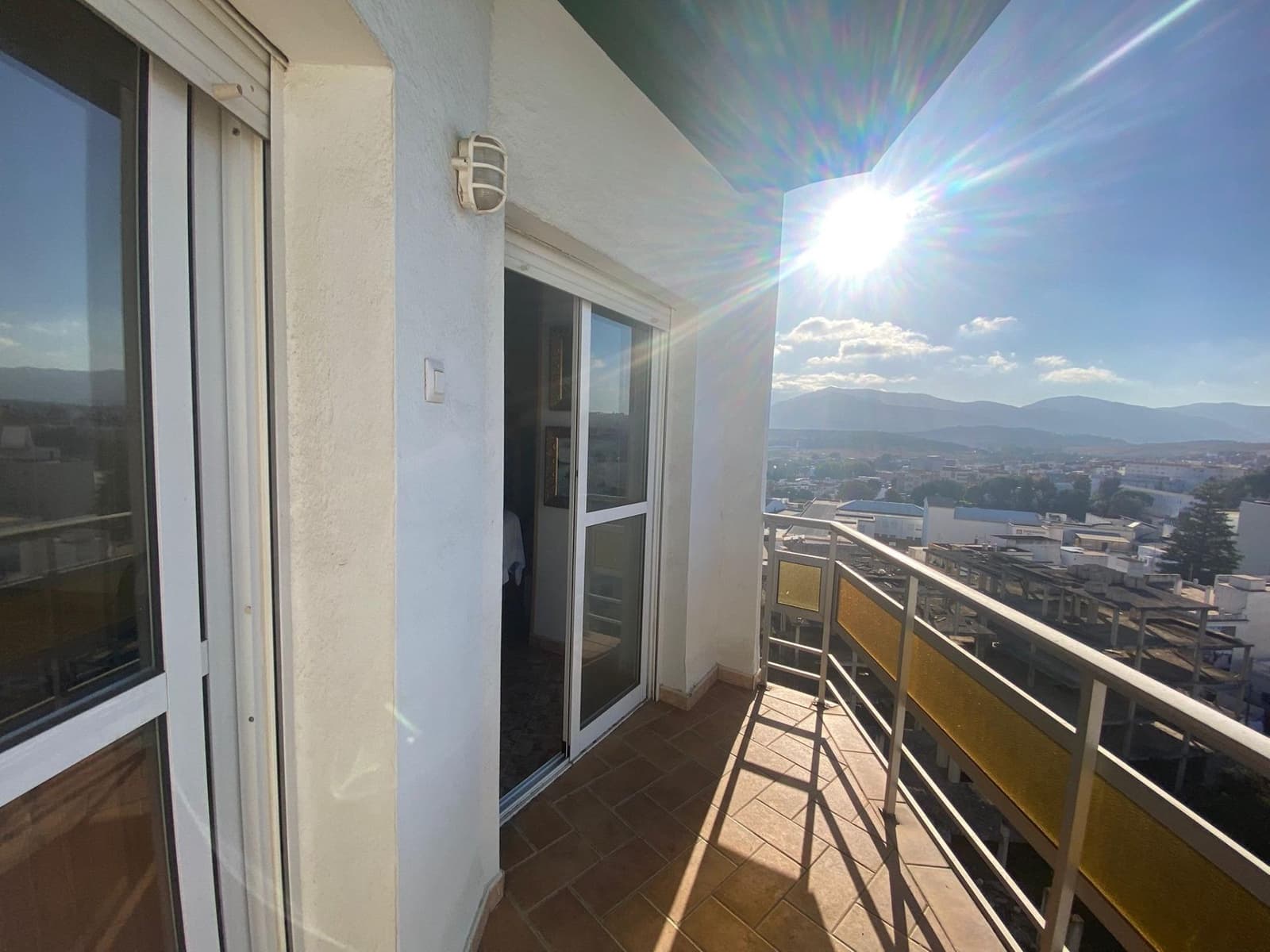 Piso de 3 habitaciones en Algeciras en venta - 139.900 € (Ref: 9468481)