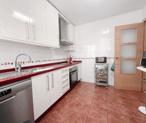 3 bedroom Flat for sale in Algeciras - € 135,000 (Ref: 9468482)