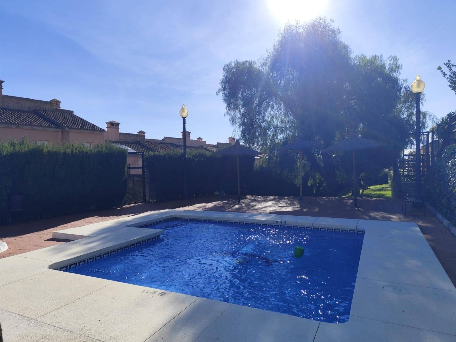 3 quarto Moradia Geminada para venda em La Linea de la Concepcion com piscina - 288 000 € (Ref: 9468625)