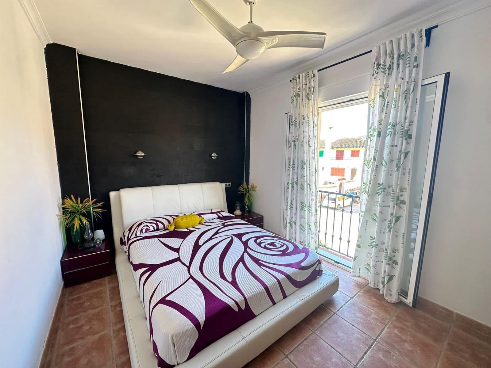 3 quarto Moradia Geminada para venda em La Linea de la Concepcion com piscina - 288 000 € (Ref: 9468625)