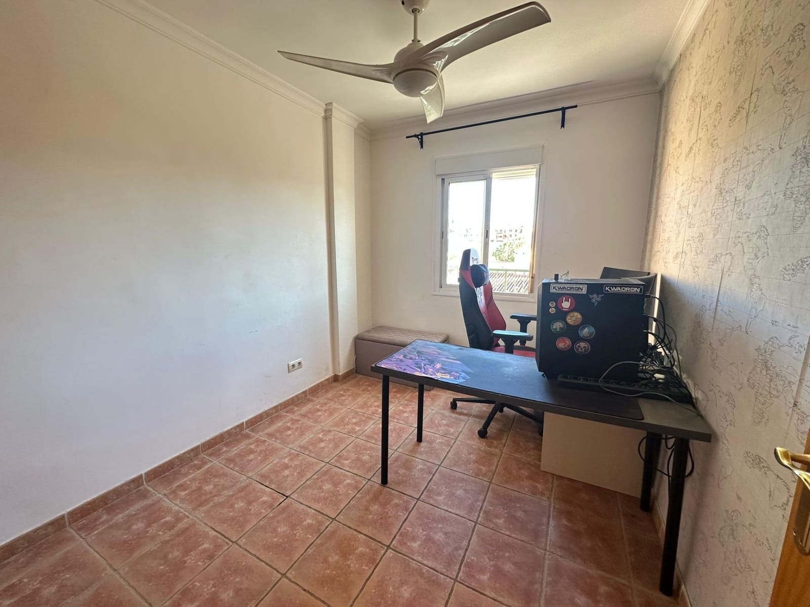 3 quarto Moradia Geminada para venda em La Linea de la Concepcion com piscina - 288 000 € (Ref: 9468625)