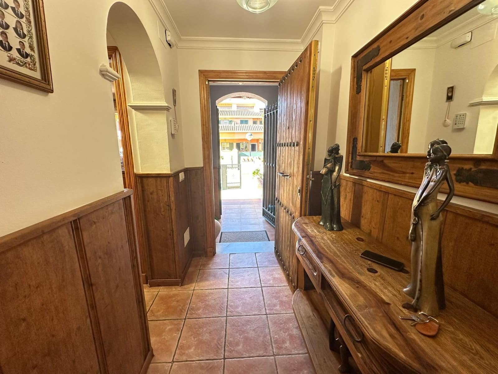 3 quarto Moradia Geminada para venda em La Linea de la Concepcion com piscina - 288 000 € (Ref: 9468625)