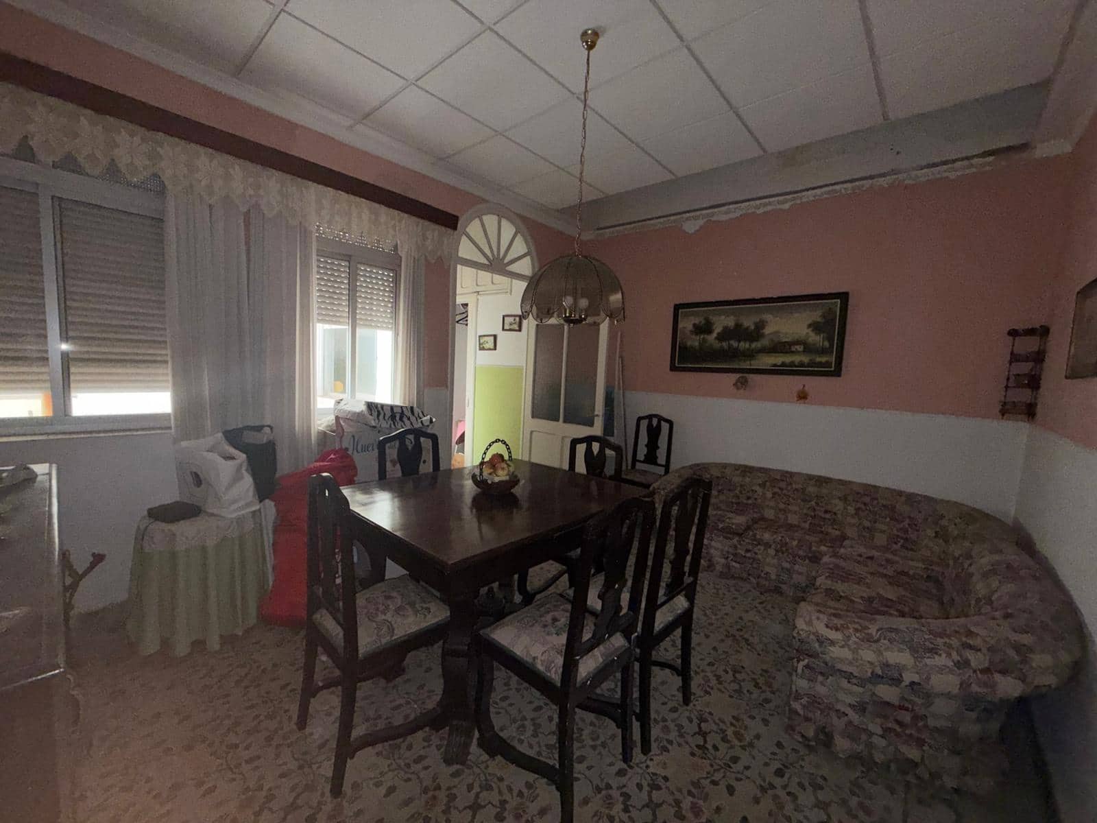 Casa de 8 habitaciones en Algeciras en venta - 399.990 € (Ref: 9468627)
