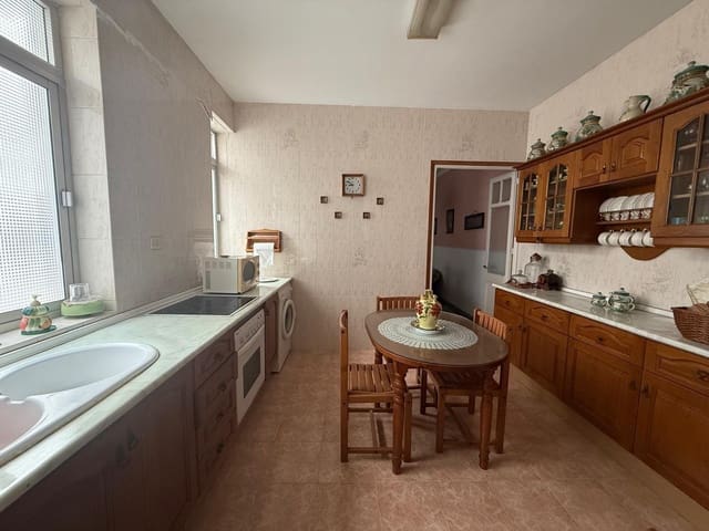 8 sovrum Hus till salu i Algeciras - 399 990 € (Ref: 9468627)