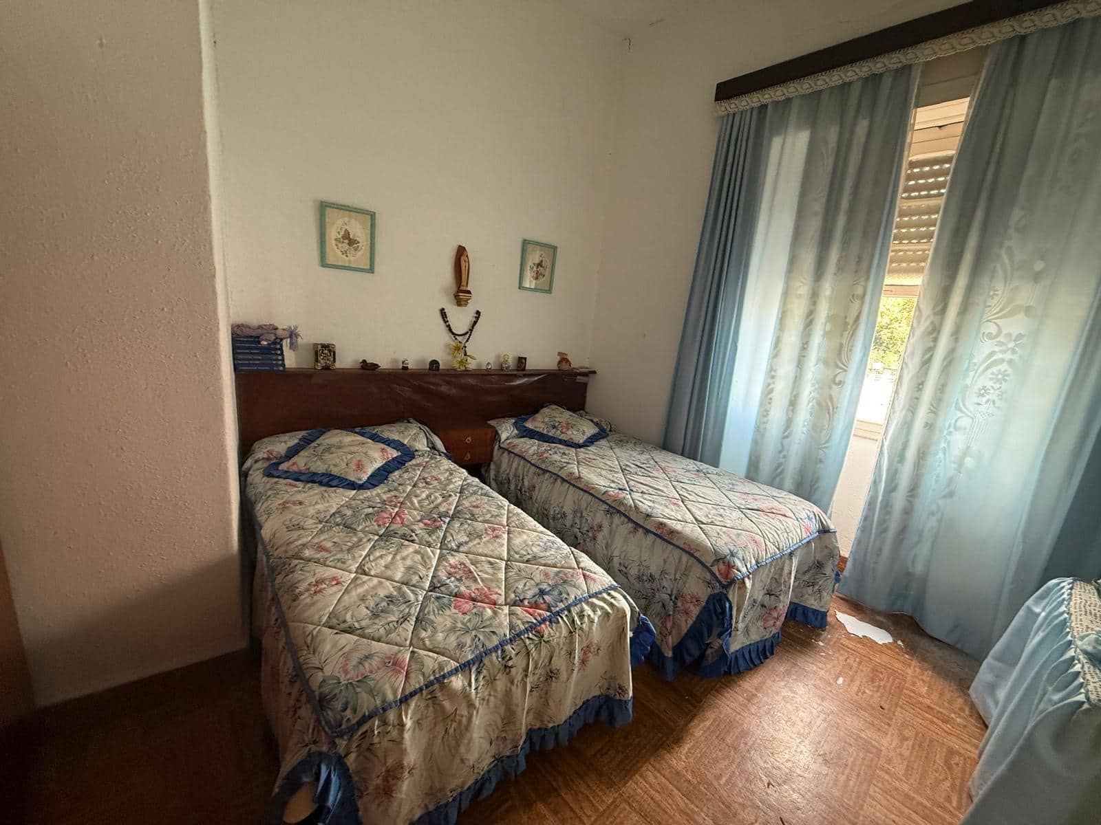 Casa de 8 habitaciones en Algeciras en venta - 399.990 € (Ref: 9468627)