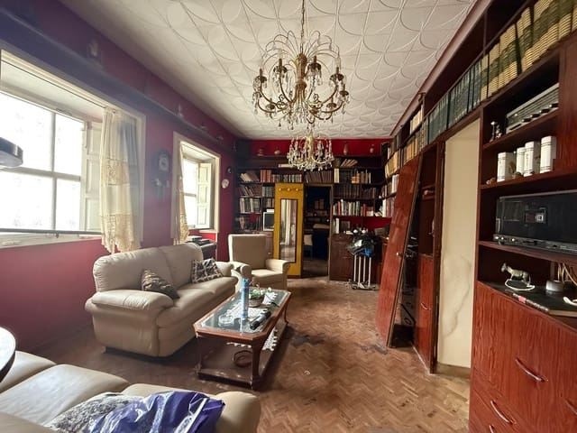 8 sovrum Hus till salu i Algeciras - 399 990 € (Ref: 9468627)