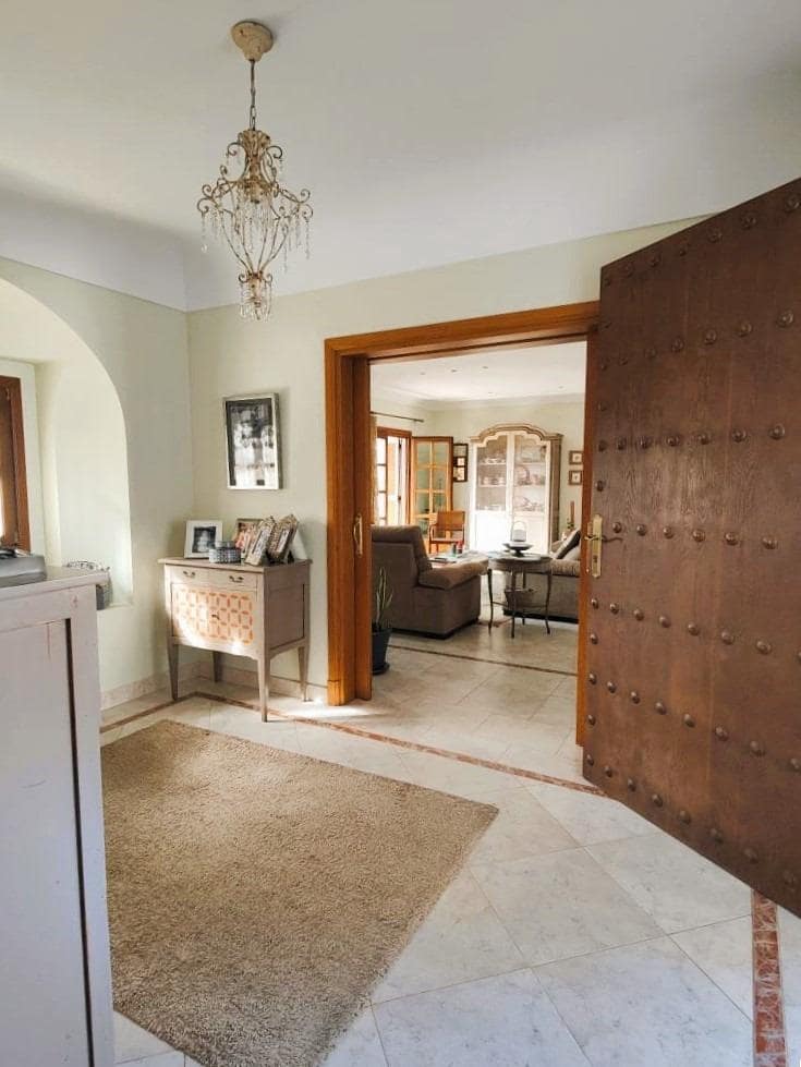 4 Zimmer Villa zu verkaufen in Los Barrios mit Garage - 745.000 € (Ref: 9530518)