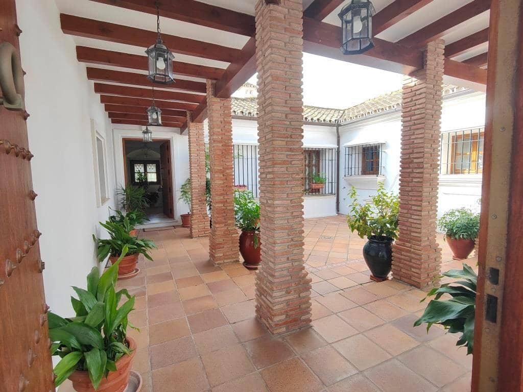 4 Zimmer Villa zu verkaufen in Los Barrios mit Garage - 745.000 € (Ref: 9530518)