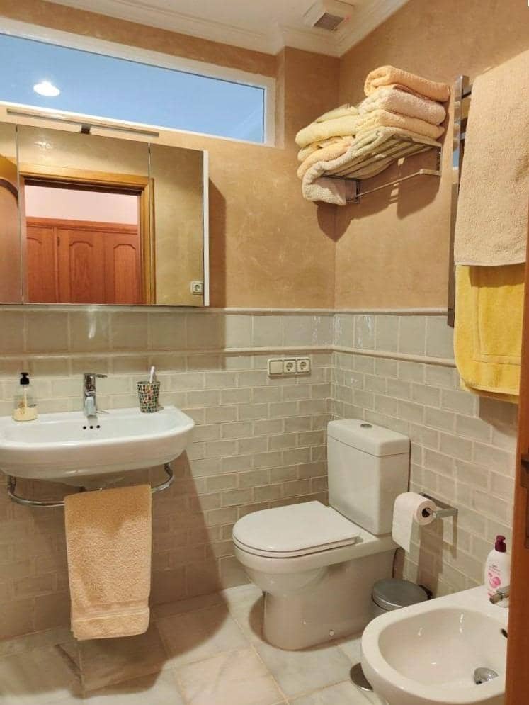 4 Zimmer Villa zu verkaufen in Los Barrios mit Garage - 745.000 € (Ref: 9530518)