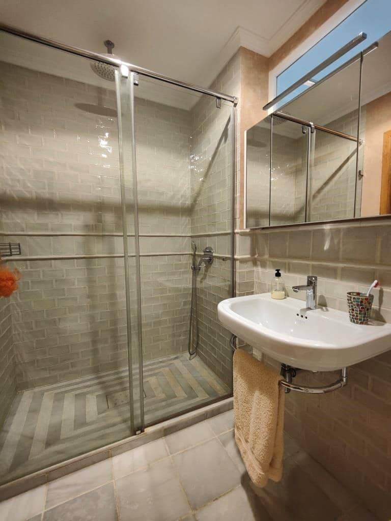 4 Zimmer Villa zu verkaufen in Los Barrios mit Garage - 745.000 € (Ref: 9530518)