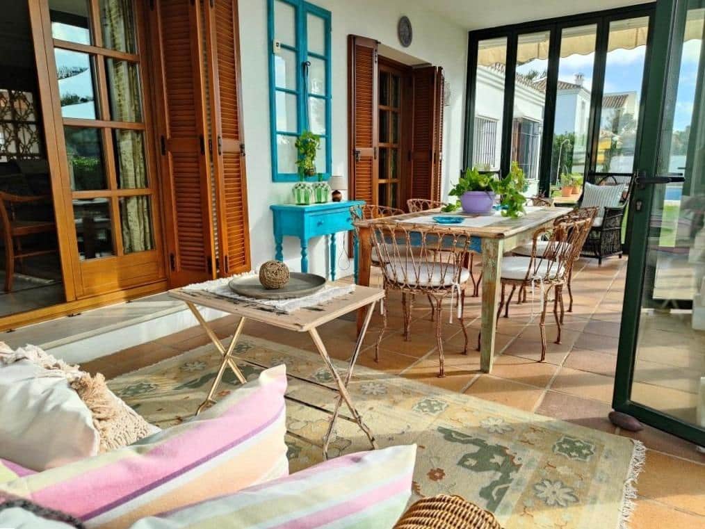 4 Zimmer Villa zu verkaufen in Los Barrios mit Garage - 745.000 € (Ref: 9530518)