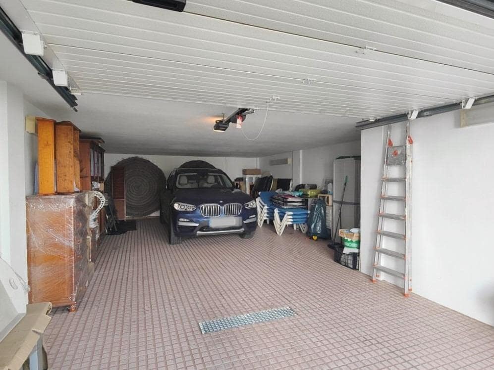 4 Zimmer Villa zu verkaufen in Los Barrios mit Garage - 745.000 € (Ref: 9530518)