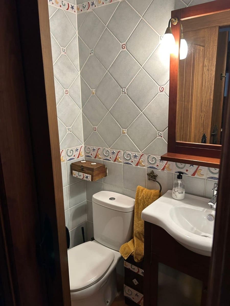 4 sovrum Radhus till salu i La Linea de la Concepcion med pool - 365 000 € (Ref: 9543600)