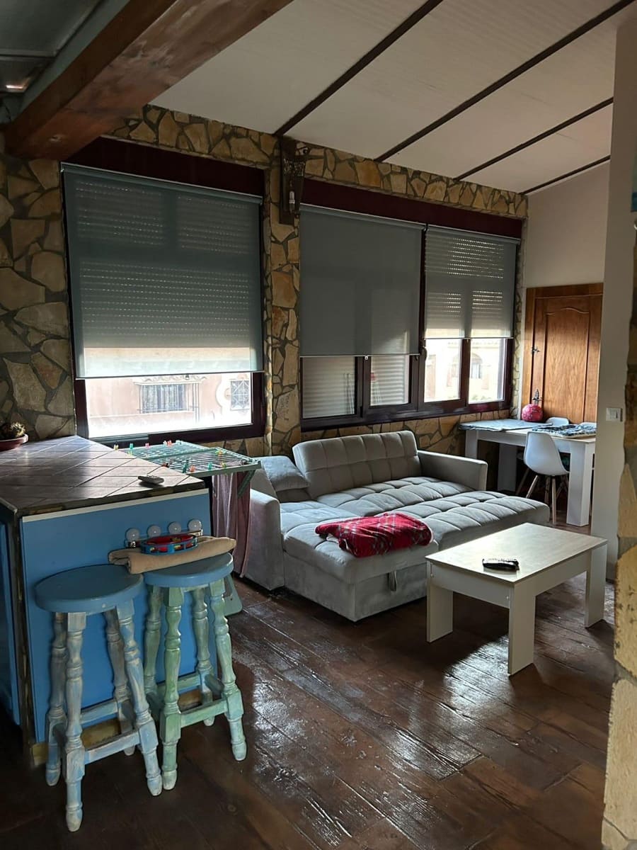 4 sovrum Radhus till salu i La Linea de la Concepcion med pool - 365 000 € (Ref: 9543600)