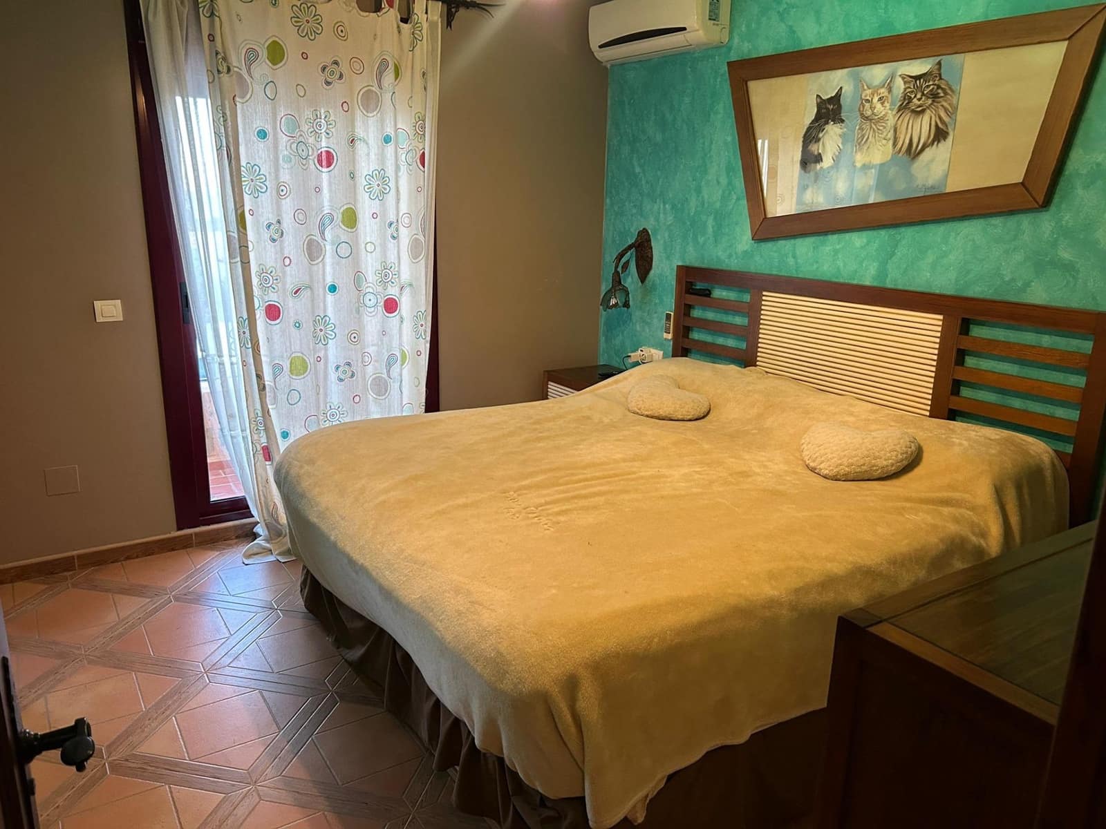 4 sovrum Radhus till salu i La Linea de la Concepcion med pool - 365 000 € (Ref: 9543600)